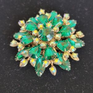 Vintage Emerald Green Rhinestone Brooch
